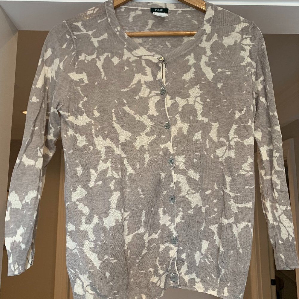 Beautiful J CREW linen and silk cardigan, size SM.  Hardly worn and well kept.